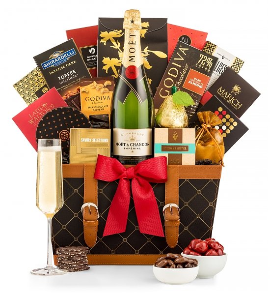 Moet-et-Chandon-Champagne-Gift-Basket